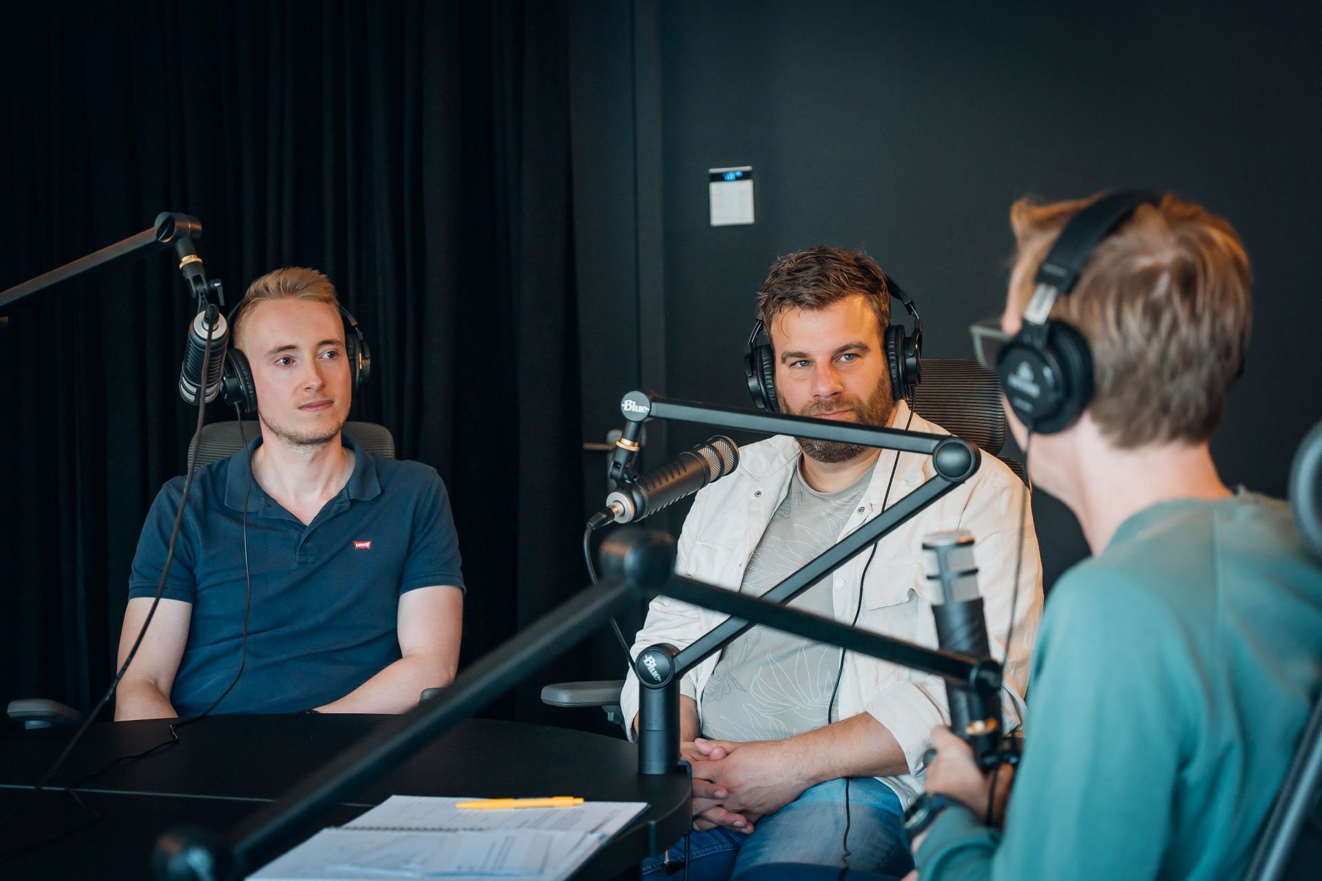 Onderwijsadviseurs in gesprek over kerndoelen, het implementeren van methodes en didactieken en betekenisvol onderwijs